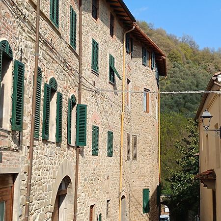 Castle Apartment Aga Uzzano Exterior foto