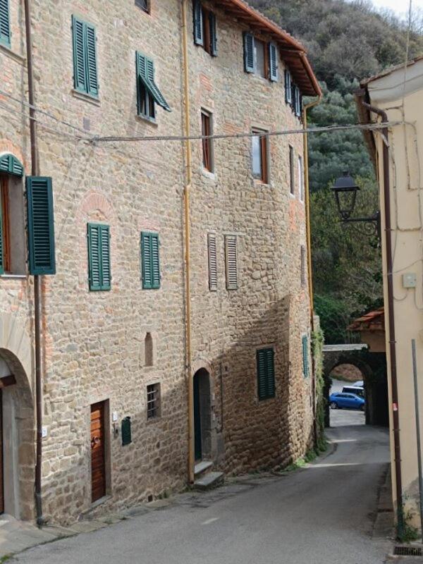 Castle Apartment Aga Uzzano Exterior foto